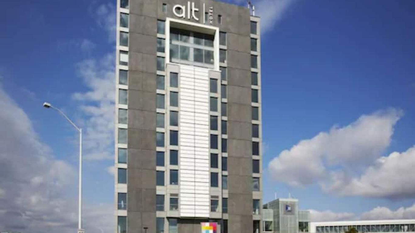 Alt Hotel Toronto Airport